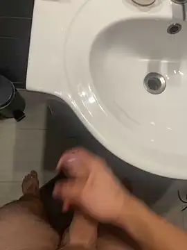 Snapshot of Mecchaud06 chatting on December 2025 08:17:01 PM Mecchaud06 online show from December 2025 08:17:01 PM