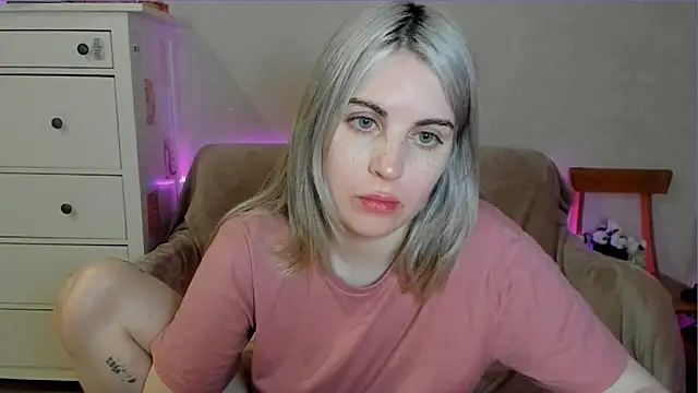 Snapshot of pawpaws chatting on May 2026 07:26:01 AM pawpaws online show from May 2026 07:26:01 AM