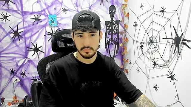 DmitriSanders online show from December 2025 01:10:01 AM