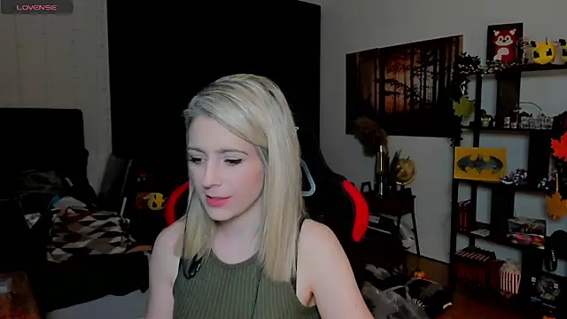 Lisaonthemoon online show from November 2025 11:40:01 PM