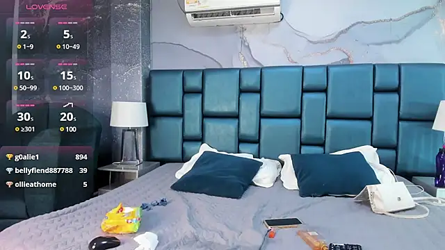 Nahomi Wild online show from January 2025 02:04:02 AM