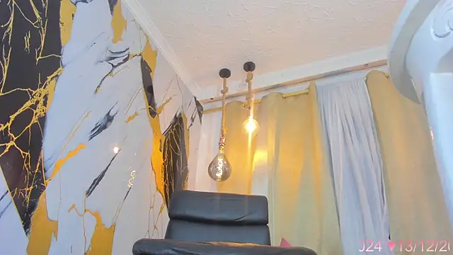 Snapshot of Brianna_Stars chatting on December 2024 12:01:01 AM Brianna Stars online show from December 2024 12:01:01 AM