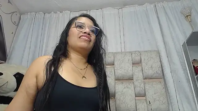 KEYRA-MILLER- online show from January 2026 03:45:02 AM