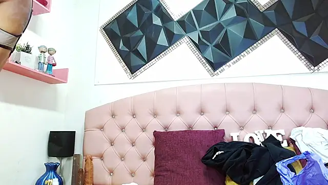 andrea safeira doll online show from April 2026 06:49:02 PM