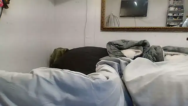 Snapshot of johnloonng chatting on March 2025 09:47:02 AM johnloonng online show from March 2025 09:47:02 AM