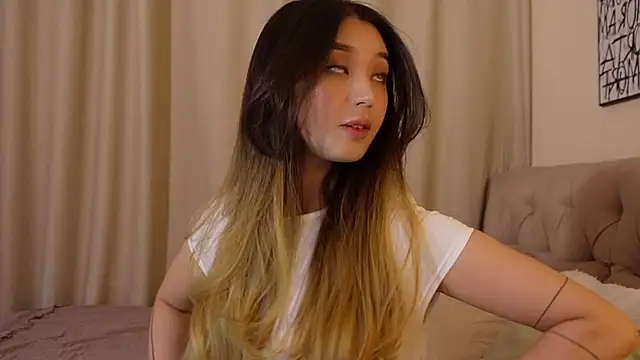 Sarasuo1 online show from December 2024 11:32:02 AM