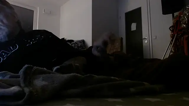 Snapshot of Cordt30 chatting on December 2024 12:23:01 AM Cordt30 online show from December 2024 12:23:01 AM