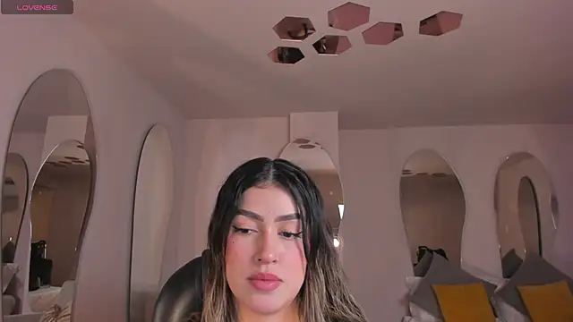 Snapshot of PaulinaSantos_ chatting on September 2025 07:14:02 PM PaulinaSantos  online show from September 2025 07:14:02 PM