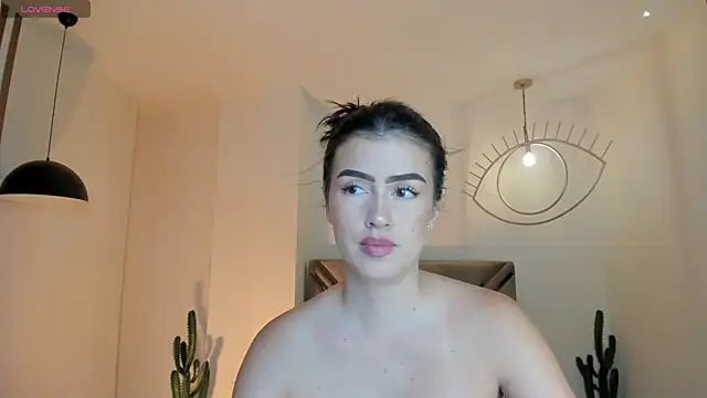 PaulinaSantos  online show from April 2026 05:10:02 PM