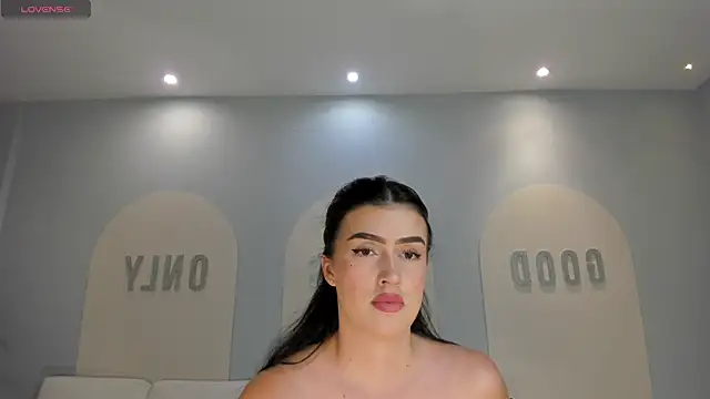 Snapshot of PaulinaSantos_ chatting on April 2026 07:15:01 PM PaulinaSantos online show from April 2026 07:15:01 PM