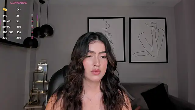 Snapshot of PaulinaSantos_ chatting on June 2026 07:09:02 PM PaulinaSantos online show from June 2026 07:09:02 PM