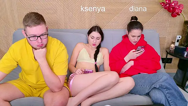 Ksenny online show from March 2026 05:35:02 AM