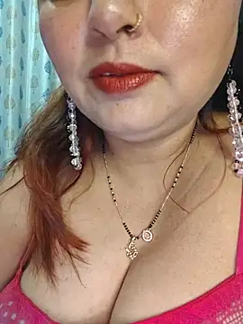 Snapshot of Dianaa9 chatting on April 2026 03:32:01 PM Dianaa9 online show from April 2026 03:32:01 PM