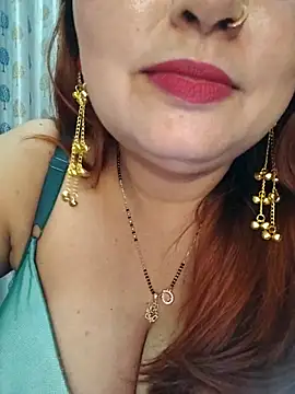 Snapshot of Dianaa9 chatting on April 2026 05:30:01 PM Dianaa9 online show from April 2026 05:30:01 PM