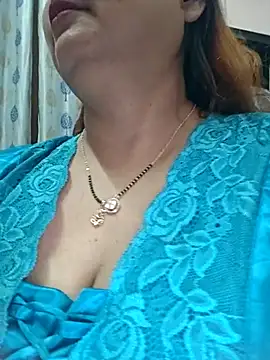 Snapshot of Dianaa9 chatting on May 2026 03:06:01 PM Dianaa9 online show from May 2026 03:06:01 PM