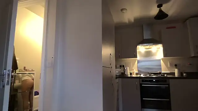 SweetMonicaUK online show from December 2025 09:18:01 AM