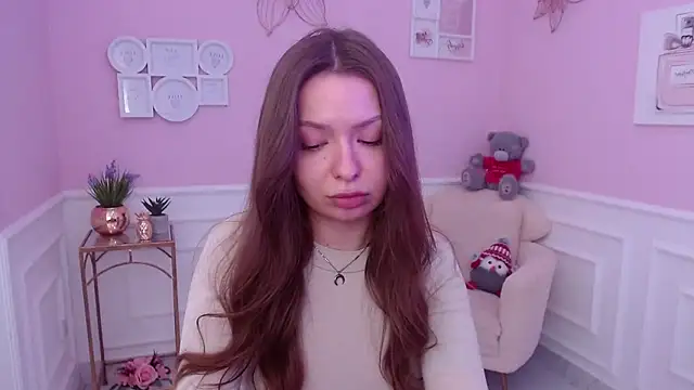 LucySkilar online show from February 2025 09:08:02 AM