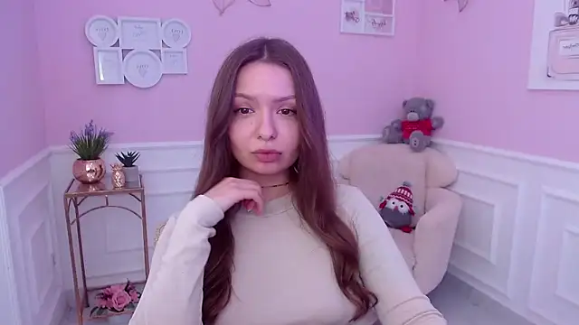 LucySkilar online show from February 2025 12:13:02 PM