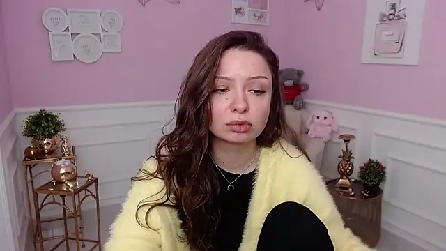 LucySkilar online show from February 2026 05:27:02 AM