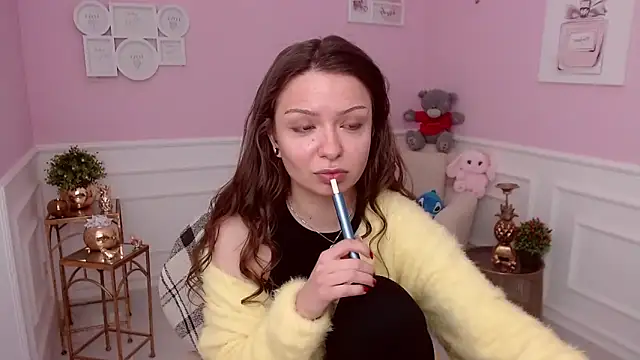 LucySkilar online show from March 2026 05:26:02 AM