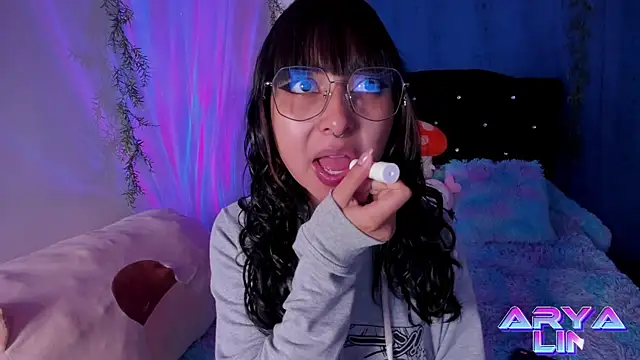 arysUwU online show from January 2025 11:34:02 PM