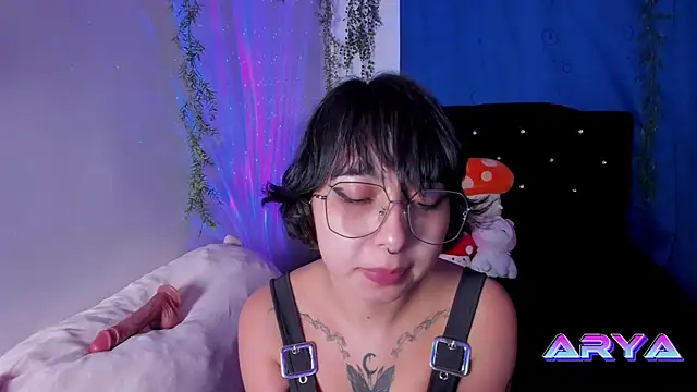 arysUwU online show from February 2025 04:29:01 AM