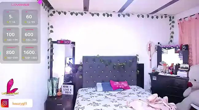 Snapshot of Pocahontaslovex chatting on February 2025 08:44:01 PM Pocahontaslovex online show from February 2025 08:44:01 PM