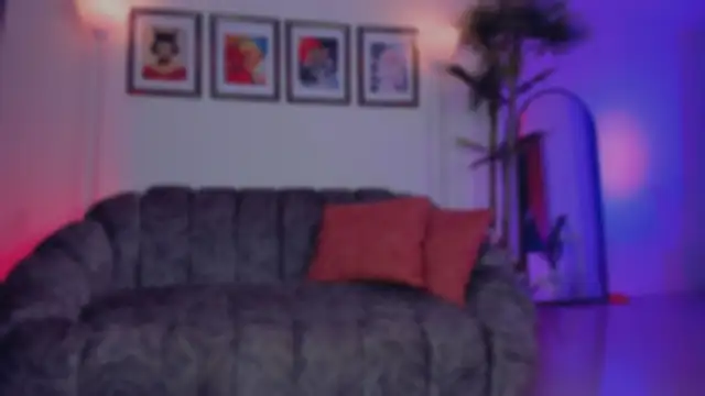 Taylor  foxxx online show from November 2025 06:02:01 AM