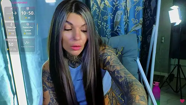 tattooedBabyy online show from October 2025 08:13:01 AM