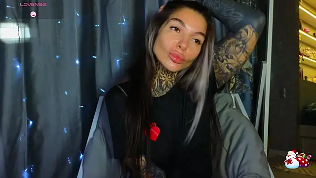 tattooedBabyy online show from January 2026 11:04:02 AM