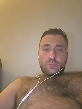 Snapshot of TIGERRR86 chatting on June 2026 11:18:01 PM TIGERRR86 online show from June 2026 11:18:01 PM