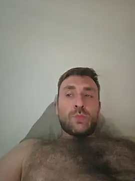 Snapshot of TIGERRR86 chatting on June 2026 04:44:01 PM TIGERRR86 online show from June 2026 04:44:01 PM