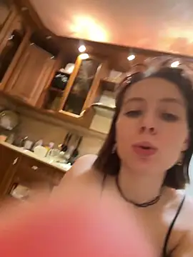 Crayzy Luv online show from December 2024 09:04:01 PM