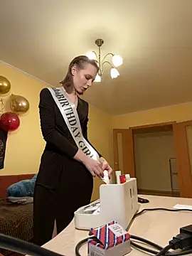 Crayzy Luv online show from February 2025 05:30:02 PM