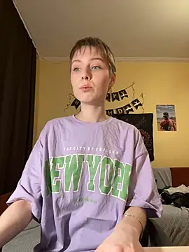 Crayzy Luv online show from March 2025 09:51:02 PM