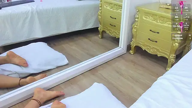 Valerith Vega  online show from October 2025 12:39:02 PM