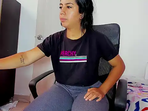 skinnyanai2 online show from December 2025 03:08:01 PM