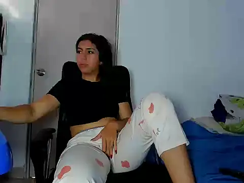 Snapshot of skinnyanai2 chatting on February 2026 12:49:01 PM skinnyanai2 online show from February 2026 12:49:01 PM