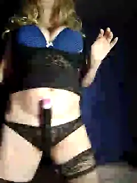 Snapshot of FameLara chatting on January 2025 04:30:01 AM FameLara online show from January 2025 04:30:01 AM