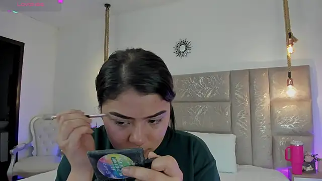 Snapshot of Oriana_Guzman chatting on July 2026 11:45:01 PM Oriana Guzman online show from July 2026 11:45:01 PM