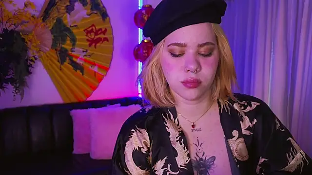 albaismynameX online show from October 2025 12:30:01 PM