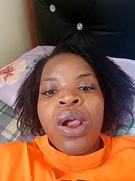 hotgal1112 online show from February 2026 12:30:02 PM