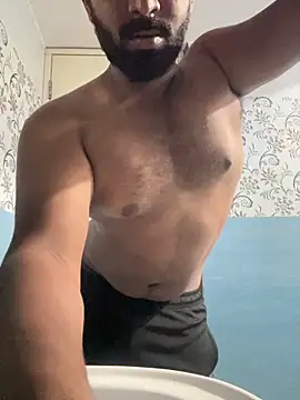 Snapshot of Handsomehunk_4U chatting on December 2024 04:07:02 PM Handsomehunk 4U online show from December 2024 04:07:02 PM