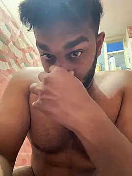 Snapshot of Handsomehunk_4U chatting on January 2025 01:03:02 PM Handsomehunk 4U online show from January 2025 01:03:02 PM