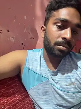 Snapshot of Handsomehunk_4U chatting on February 2025 06:10:01 PM Handsomehunk 4U online show from February 2025 06:10:01 PM