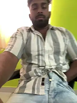 Snapshot of Handsomehunk_4U chatting on February 2025 08:50:02 AM Handsomehunk 4U online show from February 2025 08:50:02 AM