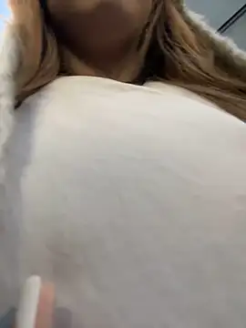 Aiko Yumi online show from December 2025 12:54:01 PM