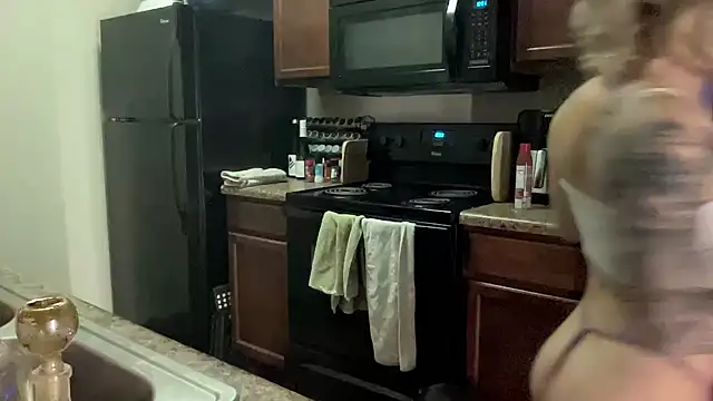 Snapshot of NatalieKneals chatting on February 2025 07:02:01 AM NatalieKneals online show from February 2025 07:02:01 AM