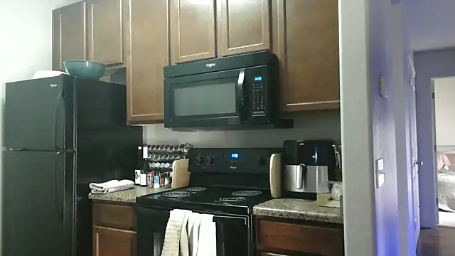 Snapshot of NatalieKneals chatting on February 2025 06:51:01 AM NatalieKneals online show from February 2025 06:51:01 AM