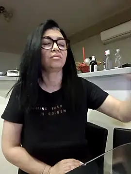 Milf Abigail online show from November 2025 11:32:02 PM